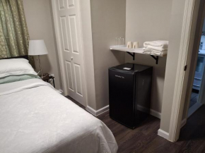 Two-Bedroom Home Private Parking 25 min to NYC